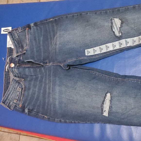 Old Navy Women's Jeans - Picture 3 of 3